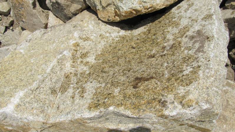 картинка Ландшафтный камень в ассортименте от интернет-магазина природного камня "Аквилон"