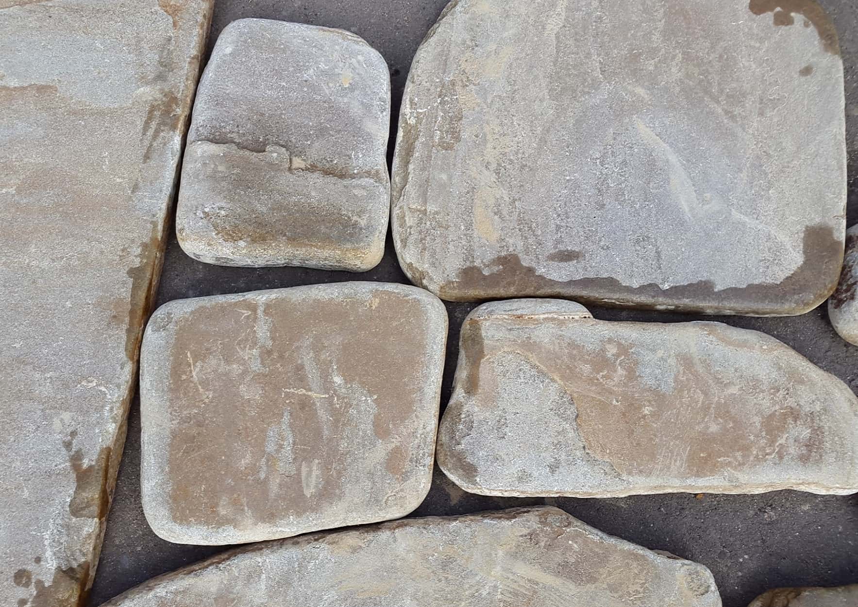 картинка Желтый песчаник галтованный от интернет-магазина природного камня "Аквилон"
