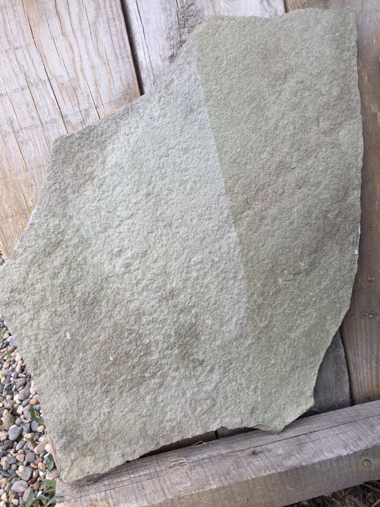 картинка Златолит серо-зеленый от интернет-магазина природного камня "Аквилон"