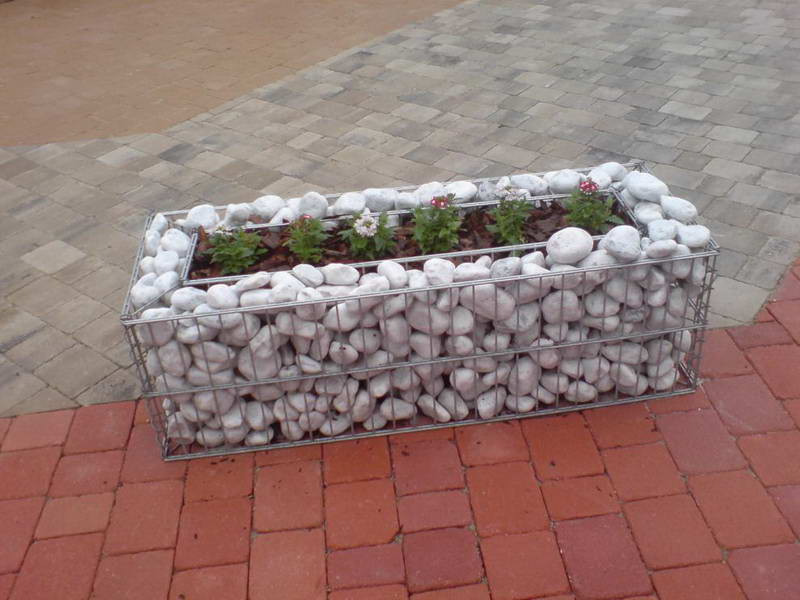 картинка Клумба из габиона, декоративная клумба от интернет-магазина природного камня "Аквилон"